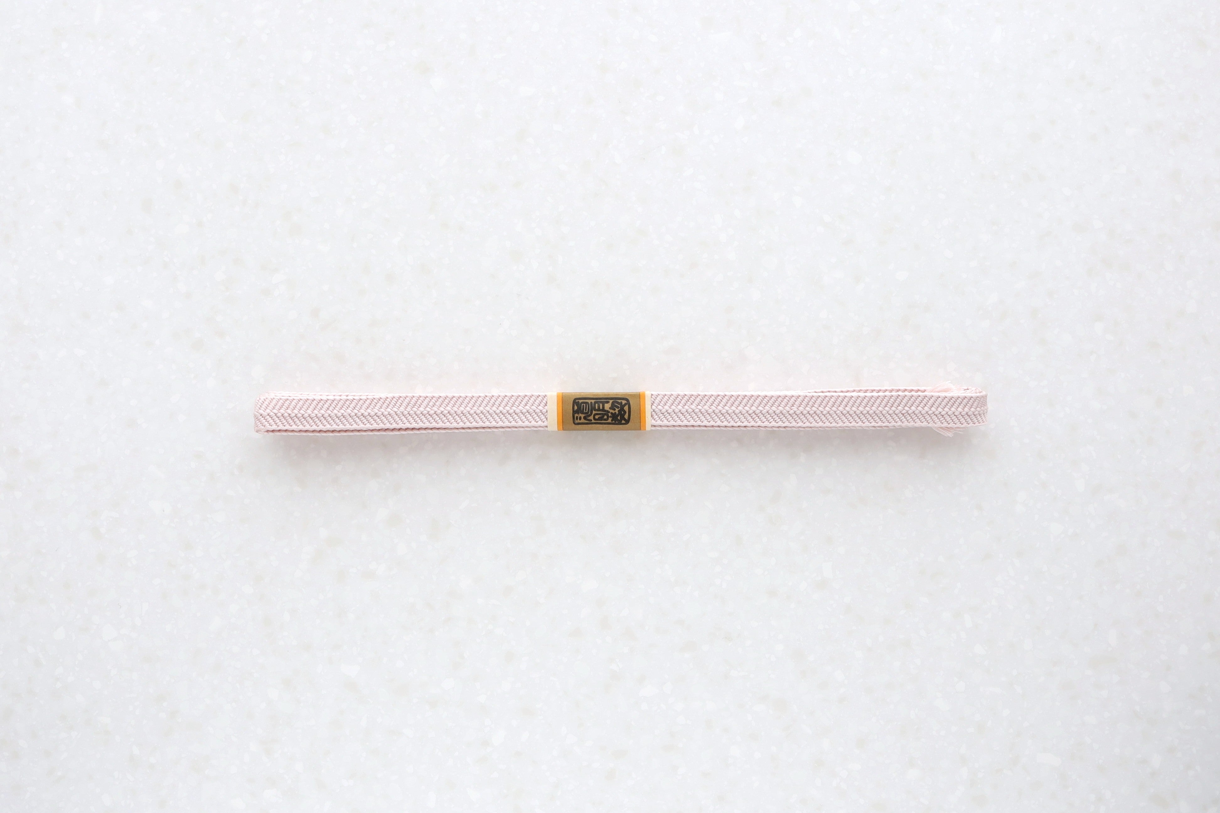 笹浪組 三分紐 薄桜〈帯留用三分紐〉 – 有職組紐 道明