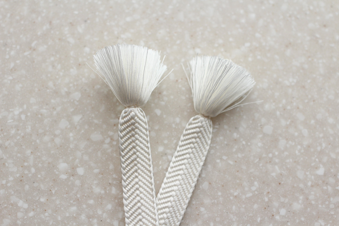 Sasanami-gumi men's haori string white