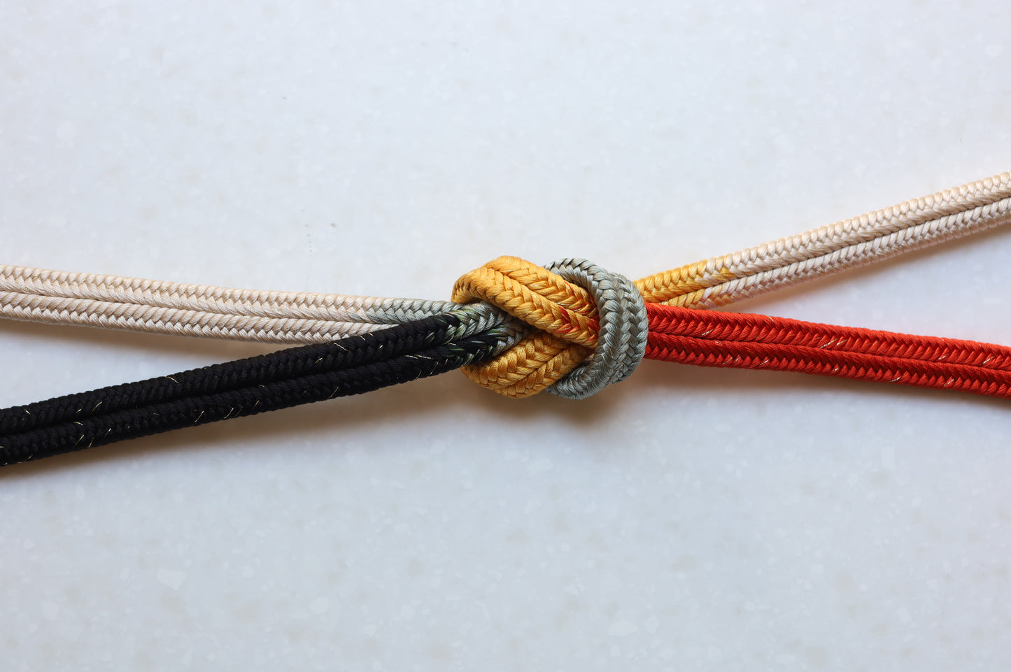 冠組 両手先段 赤・黒〈帯締め〉