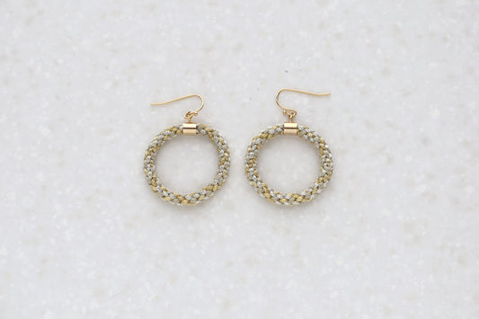 丸八つ組 ピアス・イヤリング グレー〈アクセサリー〉