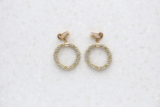 丸八つ組 ピアス・イヤリング グレー〈アクセサリー〉