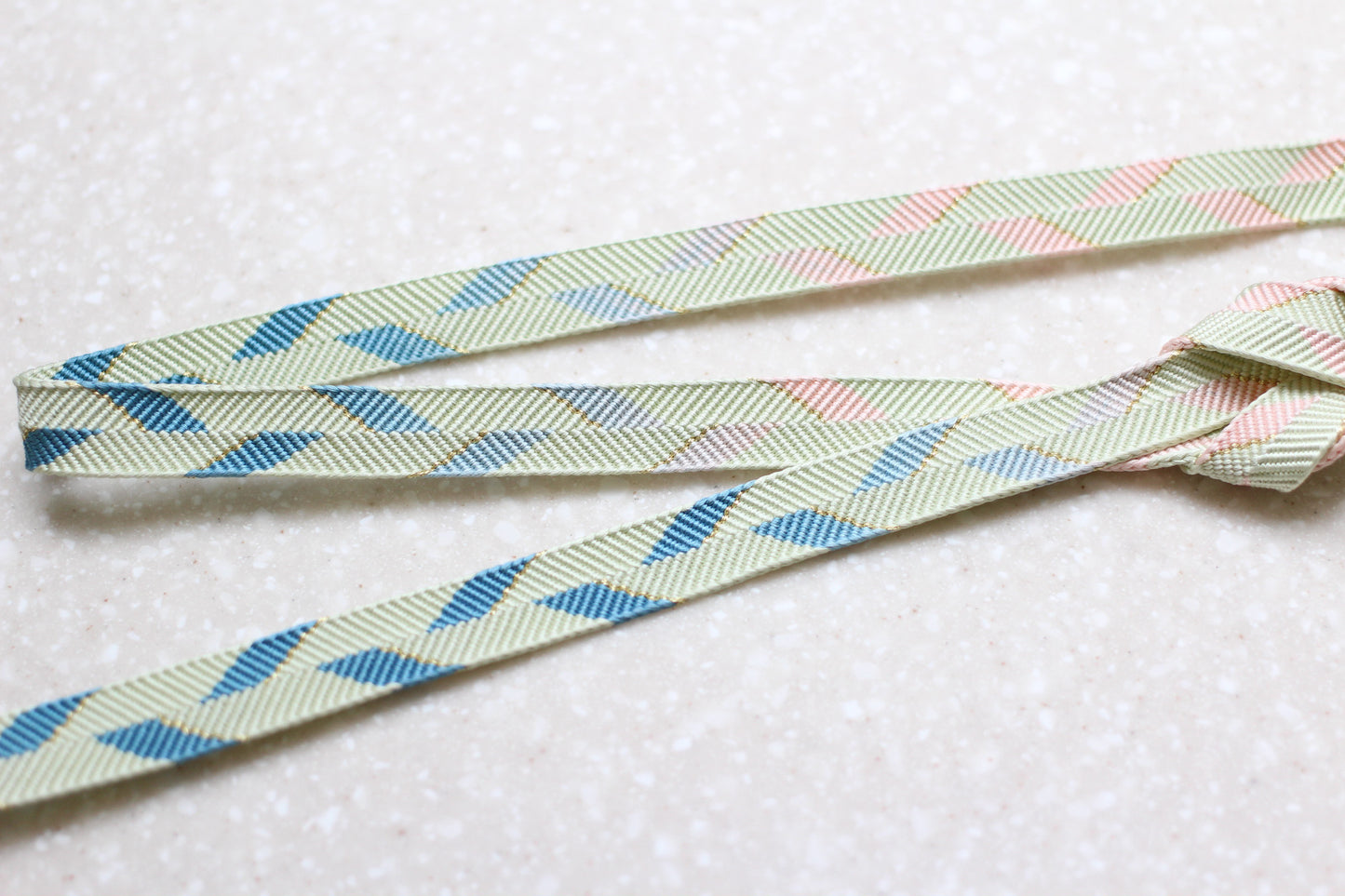 Sazanami-gumi "Goun" Light green (red and blue gradation) <Obi-jime>